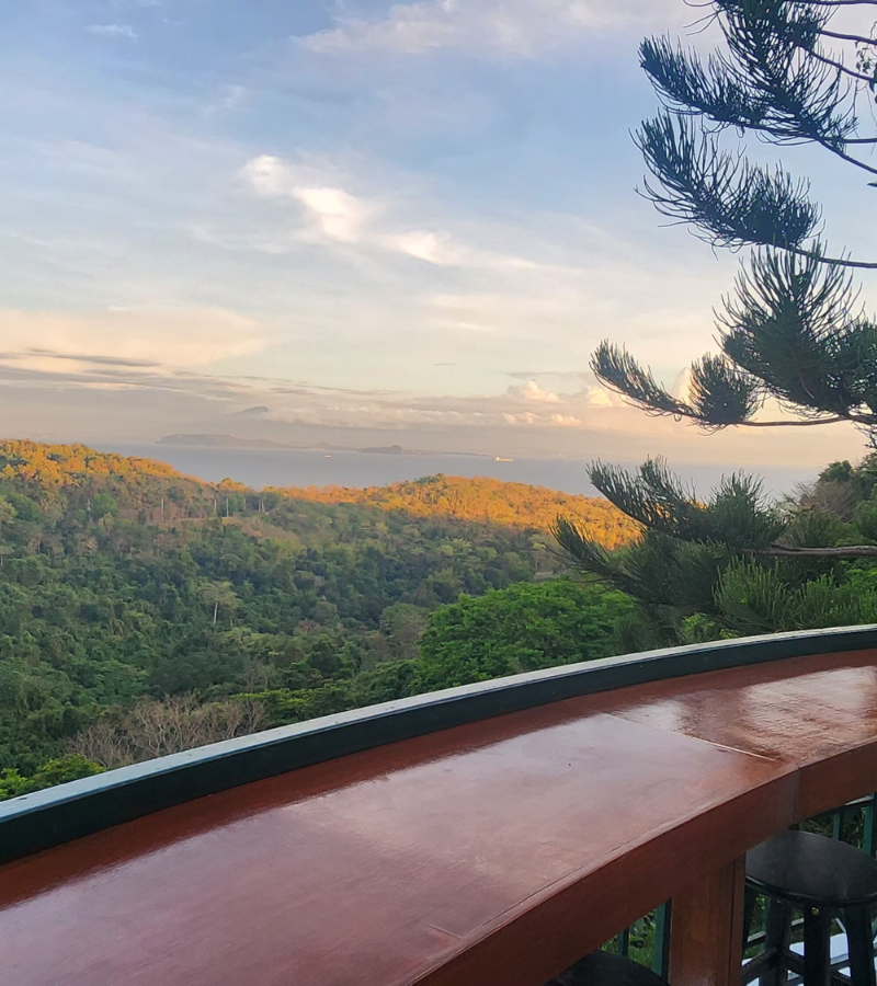 The Inner Cove view deck overlooking mountains and sea